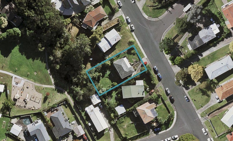 25 Cheval Drive, Totara Vale, Auckland - Carousel 1