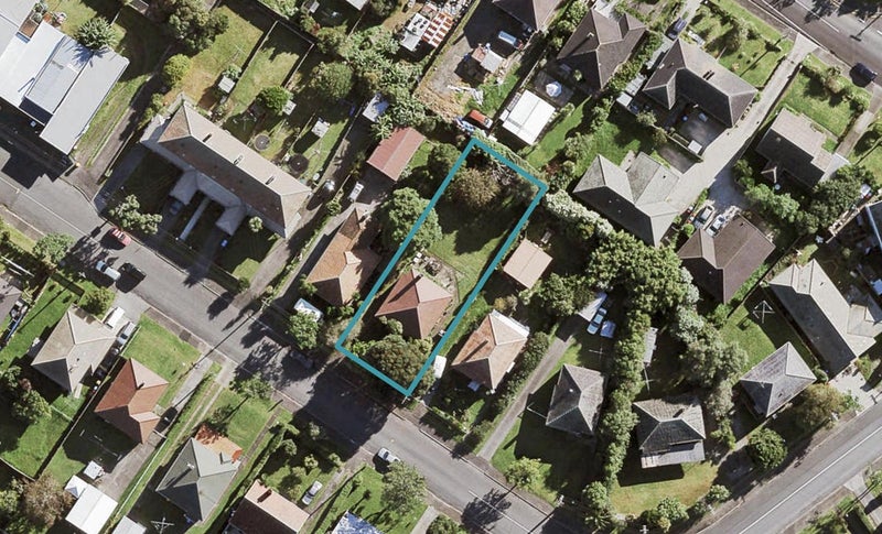 13 Daventry Street, Waterview, Auckland - Carousel 1