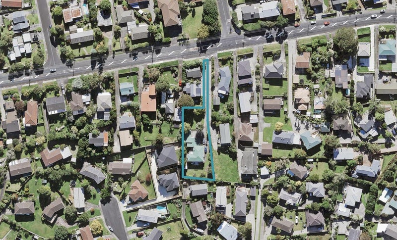 122 Golf Road, New Lynn, Auckland - Carousel 1