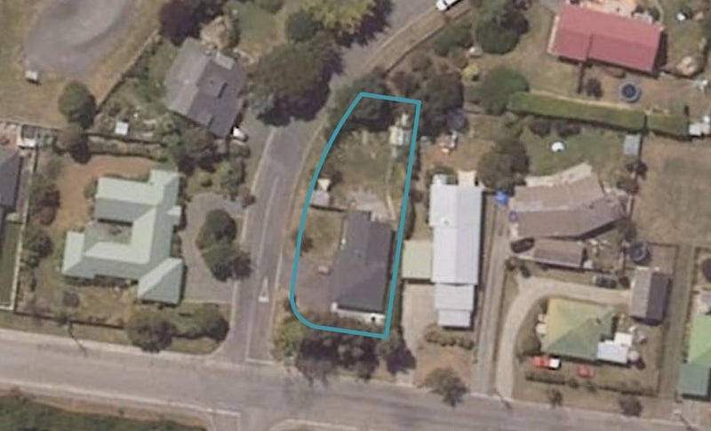 17 Whitestone Crescent, Weston, Oamaru - Carousel 1