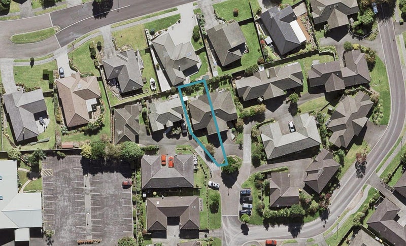 27 Regents Park Place, Westgate, Auckland - Carousel 1