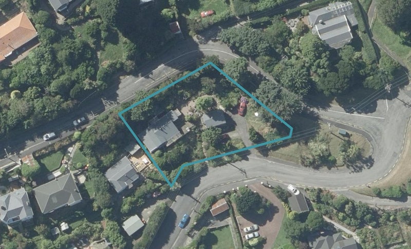 19 Adderley Terrace, Ravensbourne, Dunedin - Carousel 1