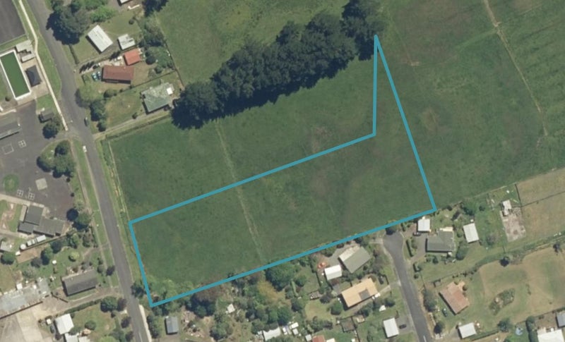 4 McGowan Avenue, Kerepehi, Paeroa - Carousel 1