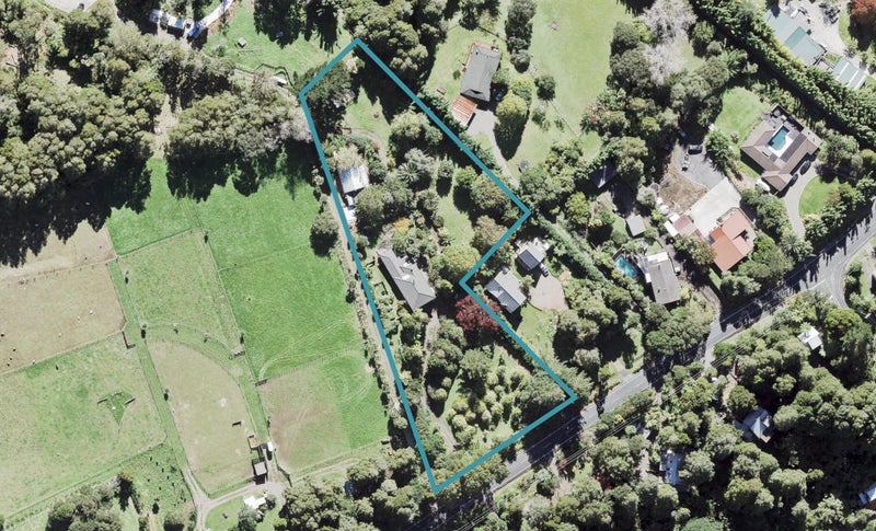 845 West Coast Road, Oratia, Auckland - Carousel 1
