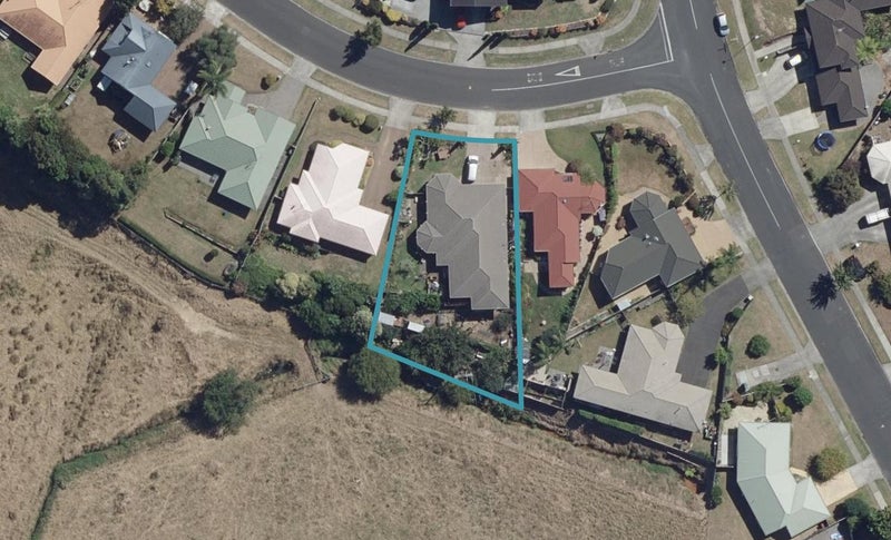 3 Ayrshire Drive, Grandview Heights, Hamilton - Carousel 1