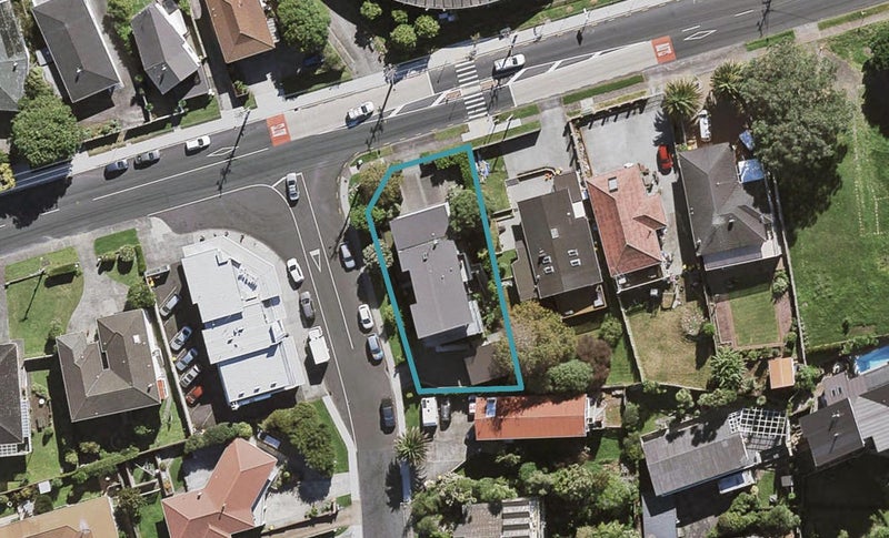 201/97 Pupuke Road, Northcote, Auckland - Carousel 1