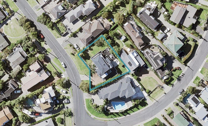 25 Gulf View Road, Murrays Bay, Auckland - Carousel 1