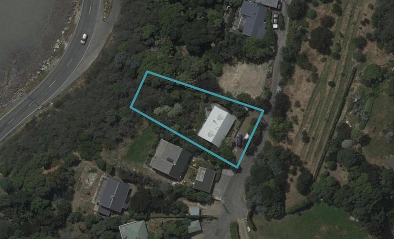12 Ngaio Lane, Charteris Bay, Lyttelton - Carousel 1