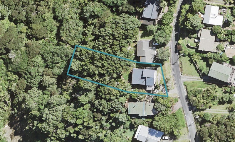 85 Kauri Point Road, Laingholm, Auckland - Carousel 1