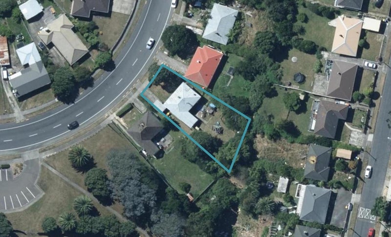 112 Mungavin Avenue, Ranui, Porirua - Carousel 1