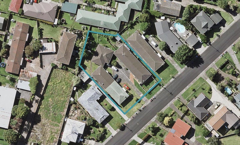 4/25 Riverview Road, Panmure, Auckland - Carousel 1