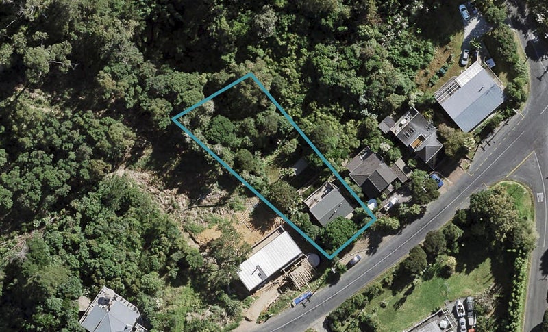 32 Hauraki Road, Oneroa, Waiheke Island - Carousel 1