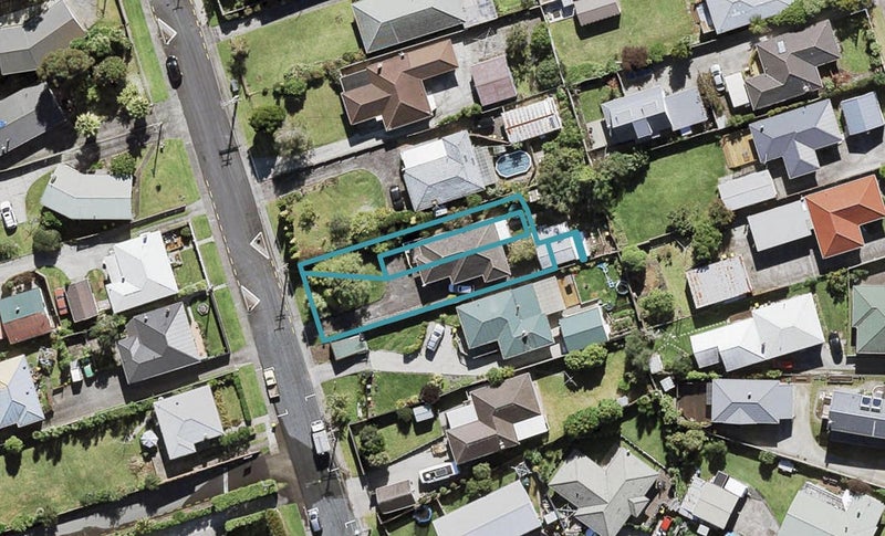 9/25 Titoki Street, Te Atatu Peninsula, Auckland - Carousel 1