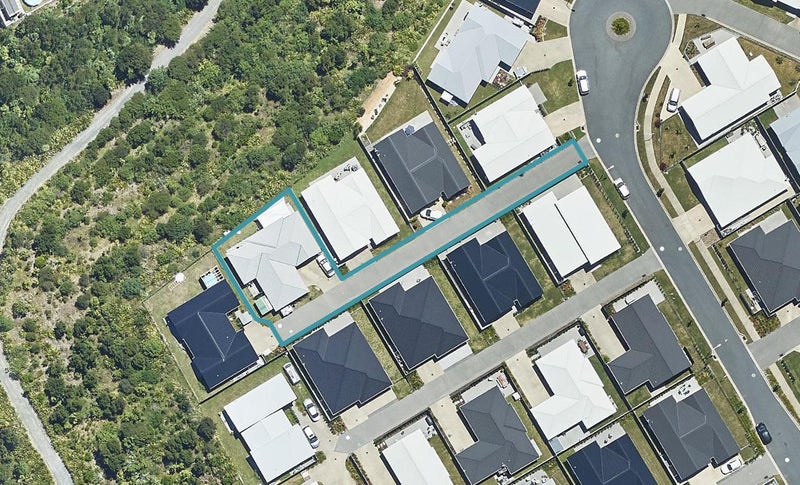 8 Slaney Lane, Pyes Pa, Tauranga - Carousel 1