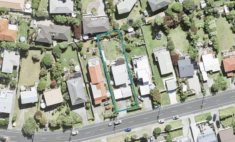1300 Whangaparaoa Road, Army Bay, Whangaparaoa - Carousel 1