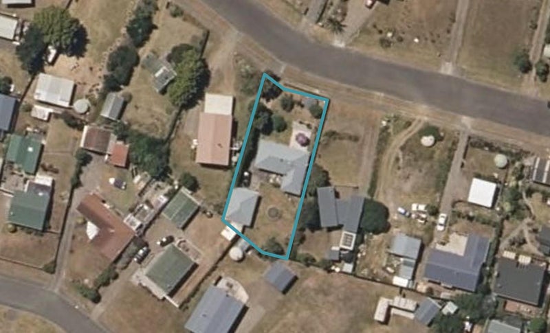 10 Aranui Avenue, Waitarere Beach, Levin - Carousel 1