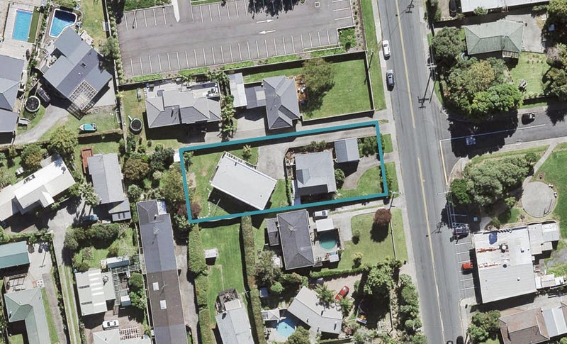 2/250 Rangatira Road, Beach Haven, Auckland - Carousel 1