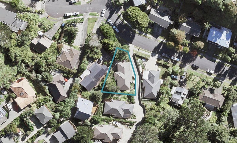 62 Topliss Drive, Northcross, Auckland - Carousel 1