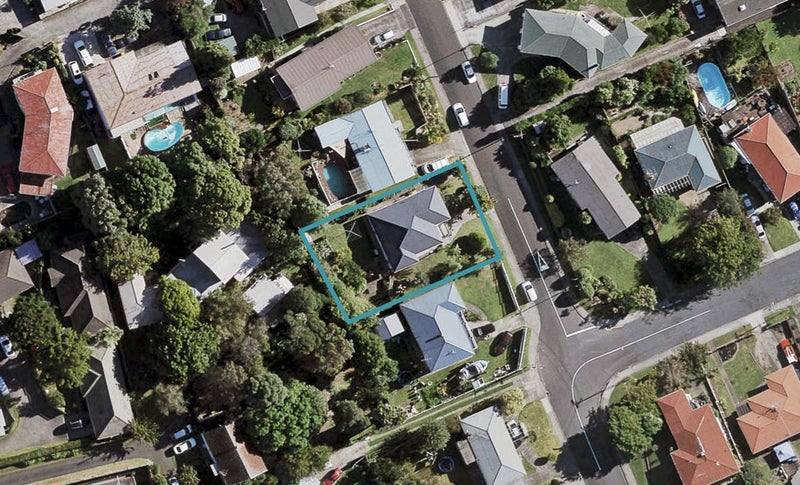 4 Brouder Place, Hillpark, Auckland - Carousel 1