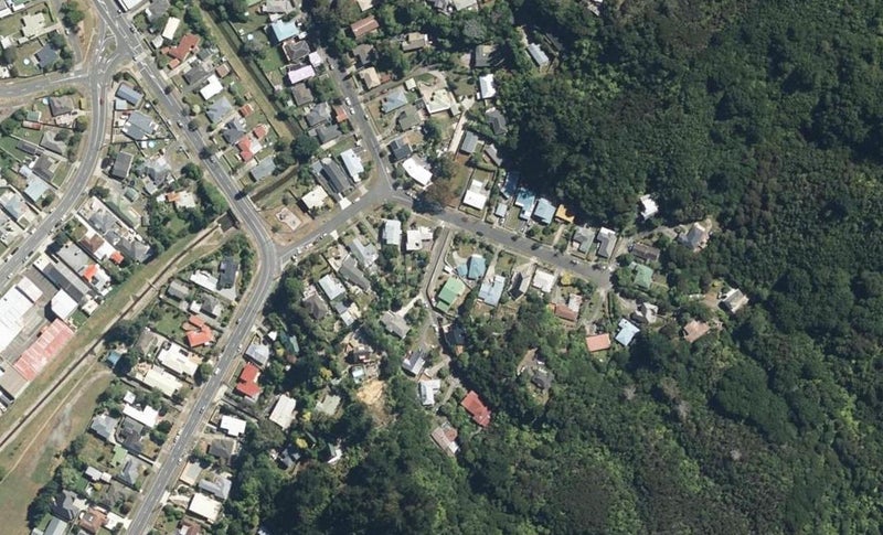 33 James Grove, Stokes Valley, Lower Hutt - Carousel 1