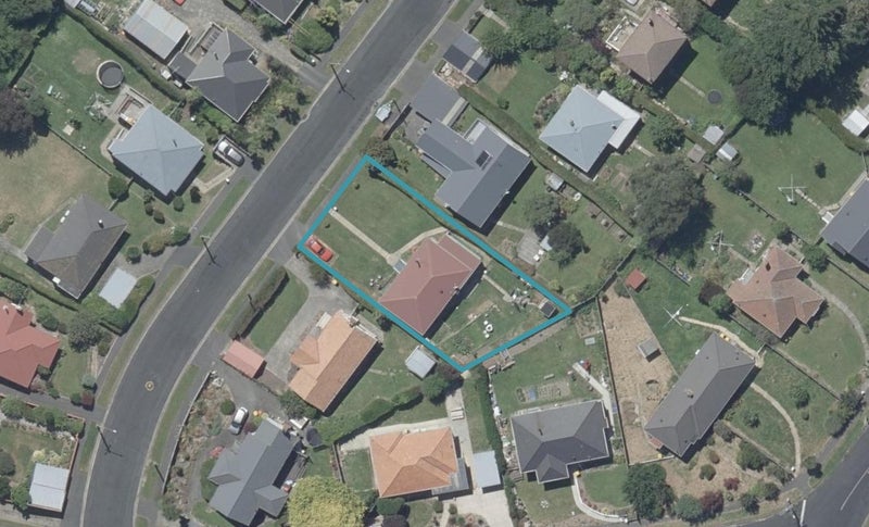 10 Strathearn Avenue, Wakari, Dunedin - Carousel 1