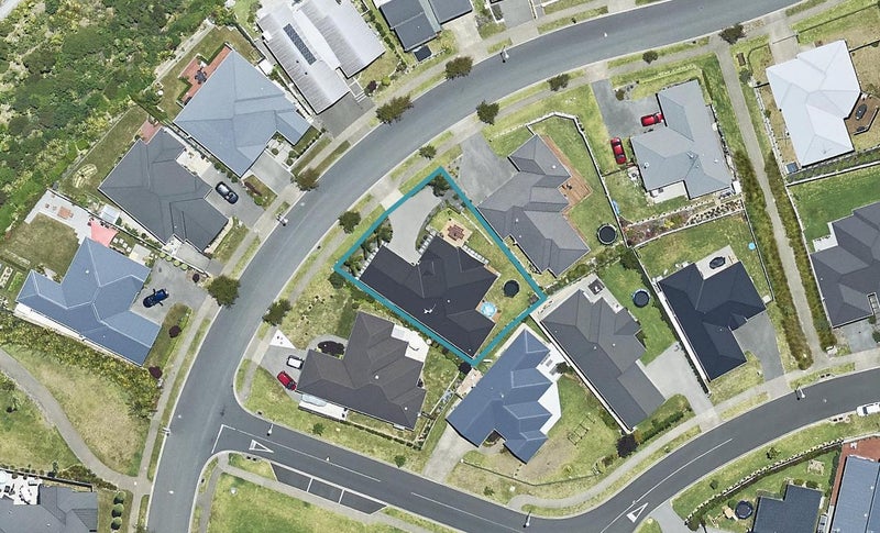 32 Mortlake Heights, Pyes Pa, Tauranga - Carousel 1