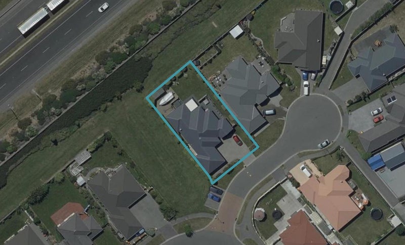 1 Eliza Place, Aidanfield, Christchurch - Carousel 1