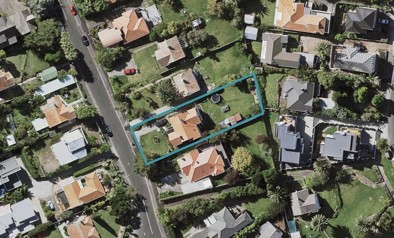 60 Tautari Street, Orakei, Auckland - Carousel 1