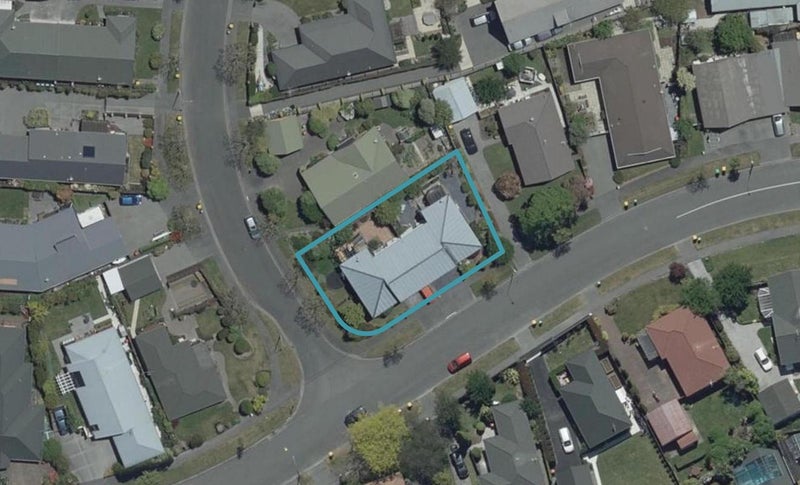 2/15 Lowry Avenue, Redwood, Christchurch - Carousel 1