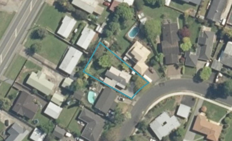 9 Sheridan Crescent, Leamington, Cambridge - Carousel 1