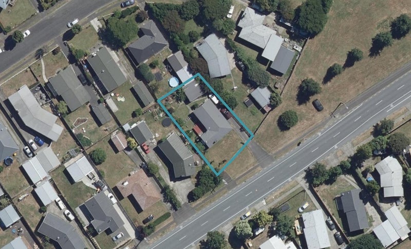 102 Collins Road, Melville, Hamilton - Carousel 1