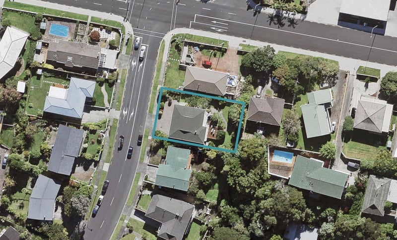 4 Chelsea View Drive, Chatswood, Auckland - Carousel 1