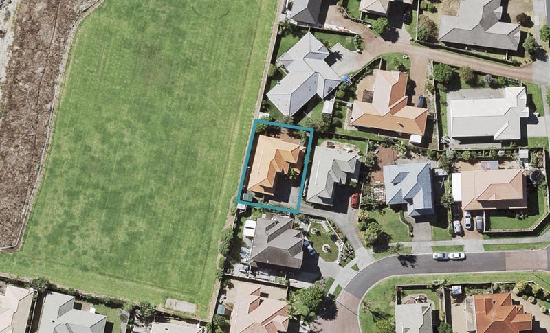 5A Belsomet Place, Golflands, Auckland - Carousel 1