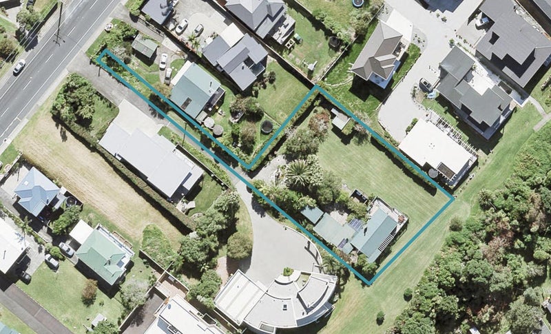 1041 Whangaparaoa Road, Tindalls Beach, Whangaparaoa - Carousel 1