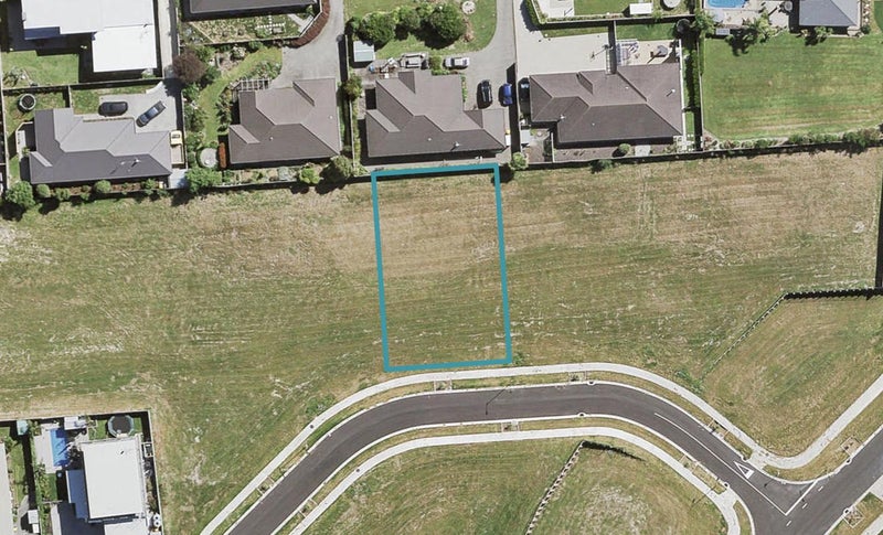 15 Gemscott Crescent, Huapai, Kumeu - Carousel 1
