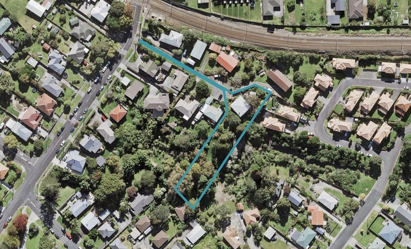 16 Fruitvale Road, New Lynn, Auckland - Carousel 1
