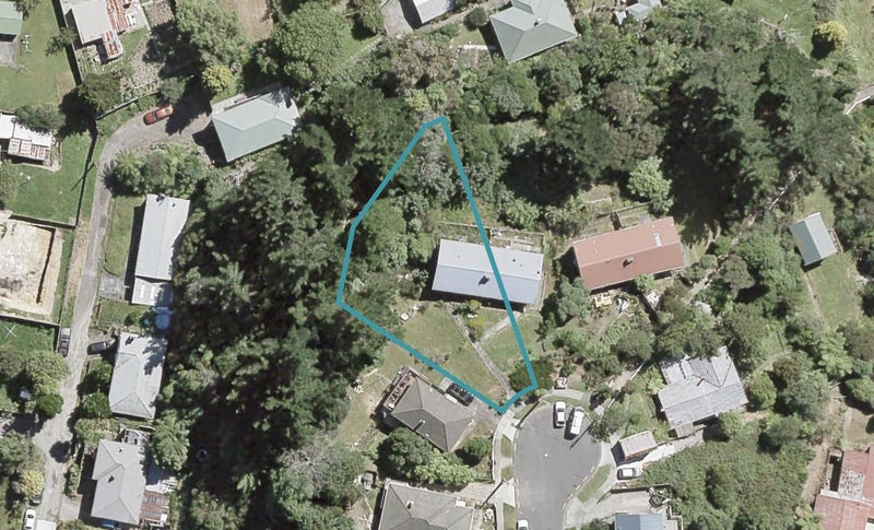 12 Amundsen Grove, Stokes Valley, Lower Hutt - Carousel 1