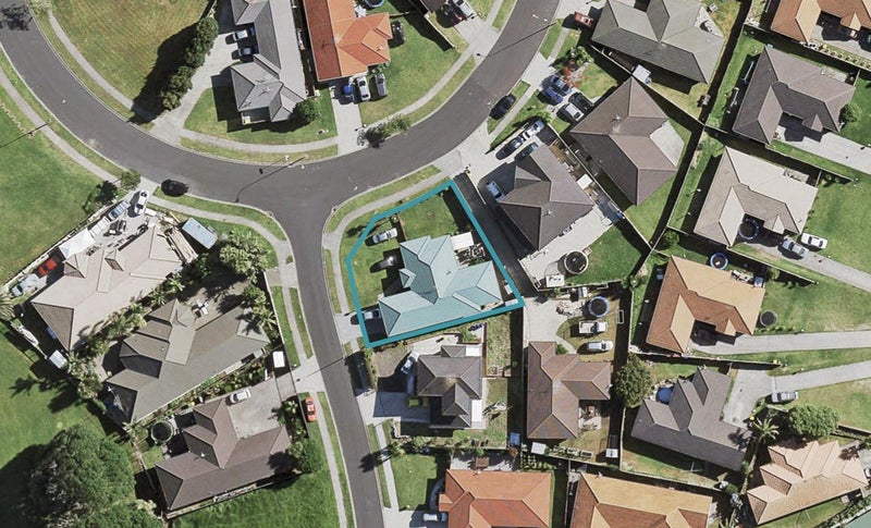 2 Ebanjane Way, Clendon Park, Auckland - Carousel 1