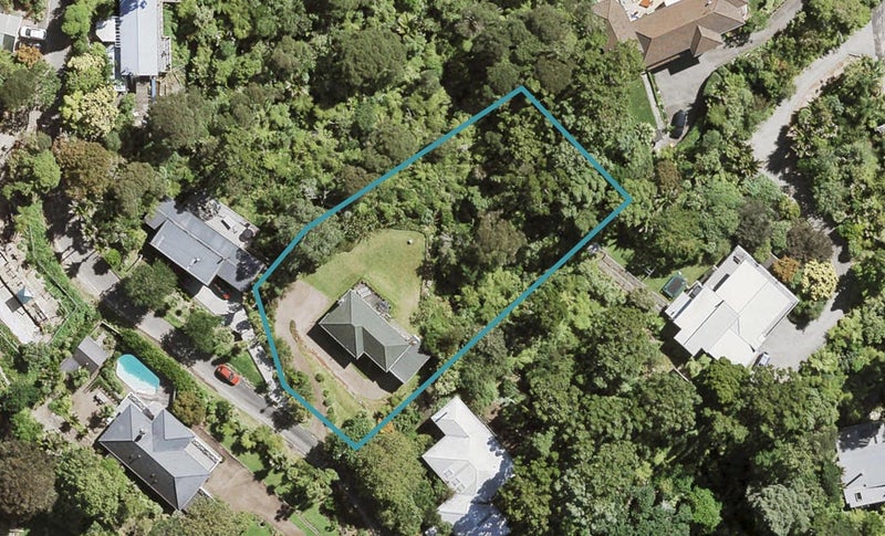 26 Rangiwai Road, Titirangi, Auckland - Carousel 1