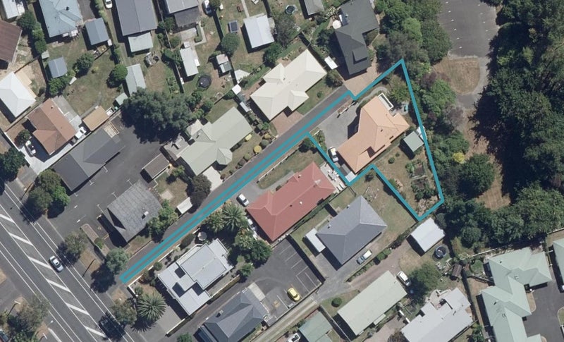 4 Melrose Place, Hamilton East, Hamilton - Carousel 1