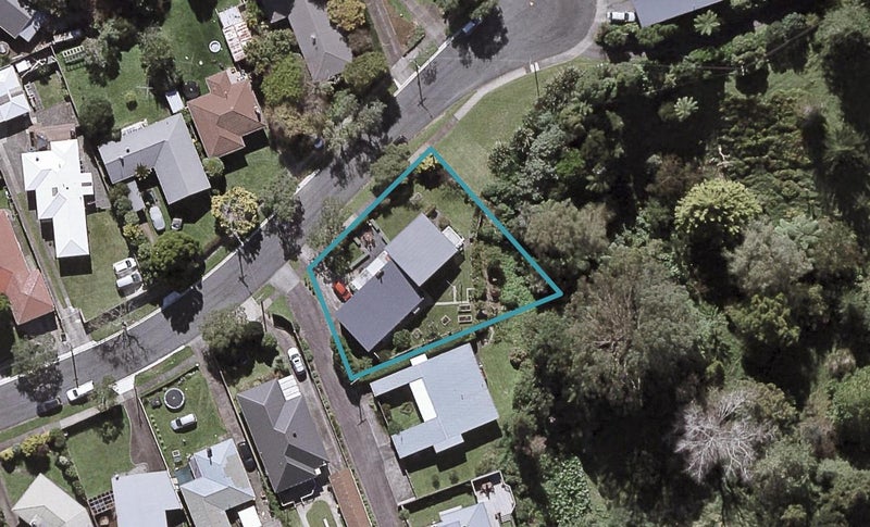 36 Turakina Street, Merrilands, New Plymouth - Carousel 1