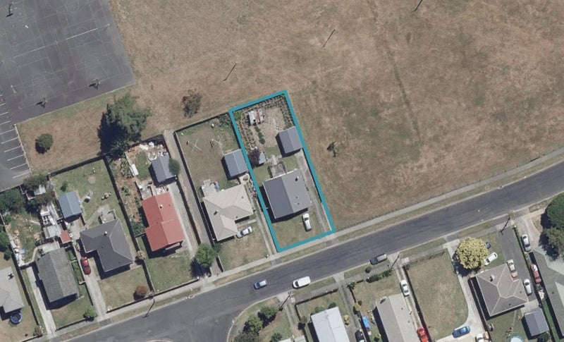 15 Wordsworth Crescent, Enderley, Hamilton - Carousel 1