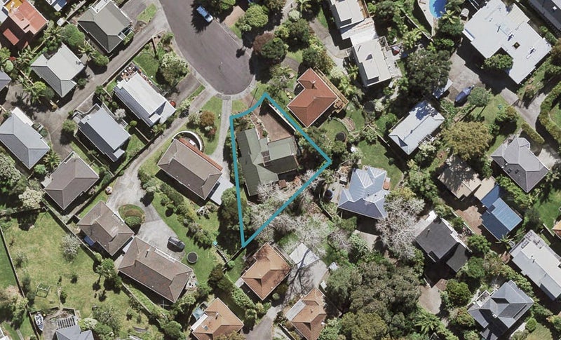 15 Lynngate Place, Hillcrest, Auckland - Carousel 1