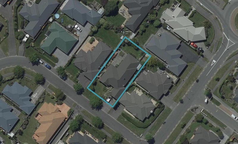 4 Kinsella Crescent, Aidanfield, Christchurch - Carousel 1