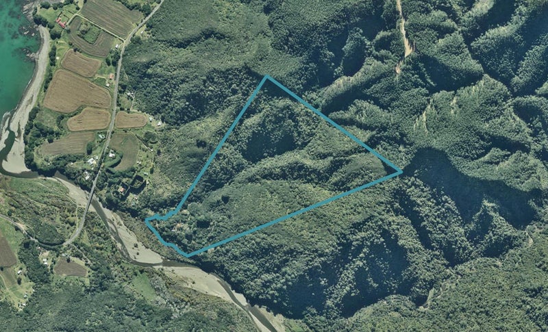 7254B State Highway 35, Te Kaha, Te Kaha - Carousel 1