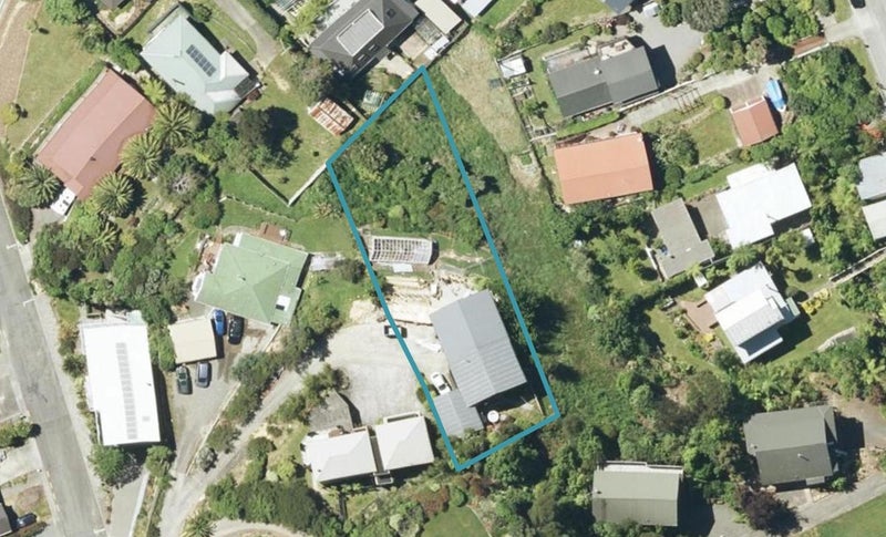 4 Finlay Grove, Waikawa, Picton - Carousel 1