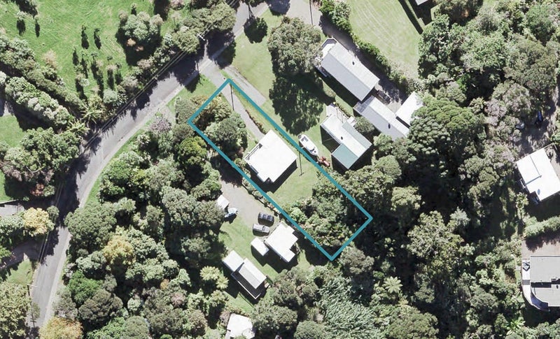 25 Upland Road, Huia, Auckland - Carousel 1