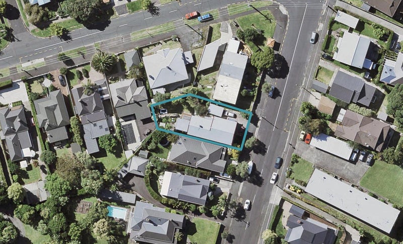 65 Vauxhall Road, Devonport, Auckland - Carousel 1