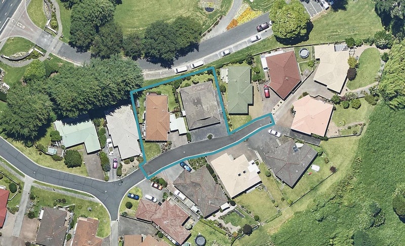 1 Begonia Way, Greerton, Tauranga - Carousel 1