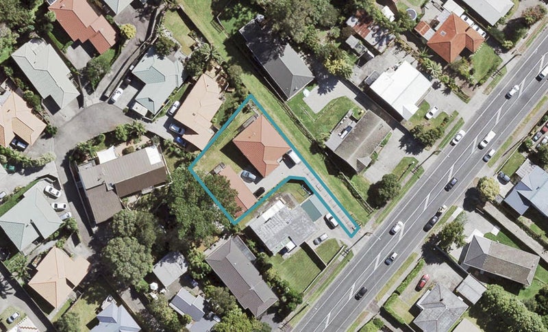 41A Forest Hill Road, Henderson, Auckland - Carousel 1
